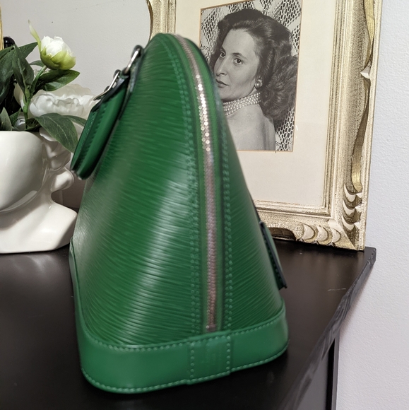 Authentic Louis Vuitton Alma PM - Picture 7 of 16